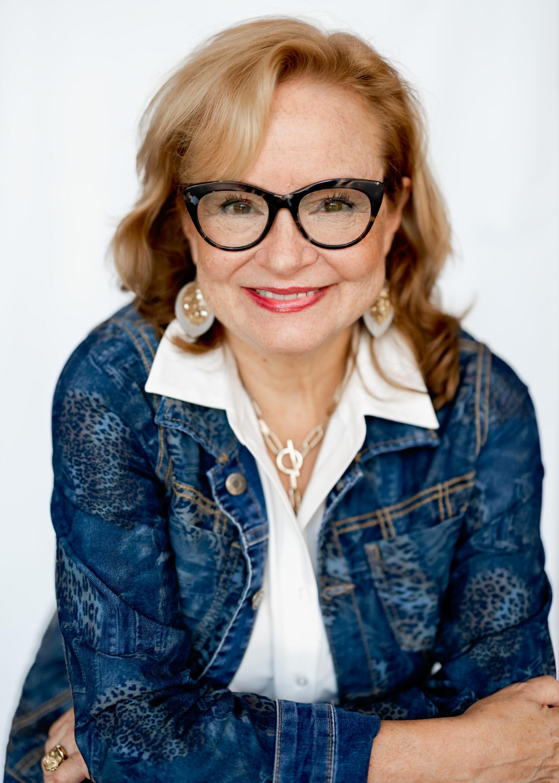 Marianne Cherico, coach and home staging expert, sharing strategies for transitioning from a 9-5 job to a successful home staging business at RESACON 2025.