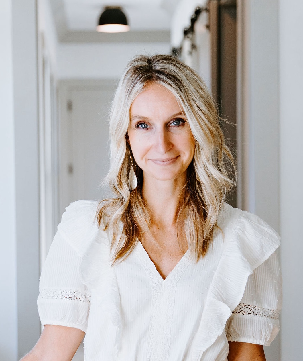 Alisa Sparks, home staging business expert, will present at RESACON 2025 on where to spend and save when scaling a home staging business.